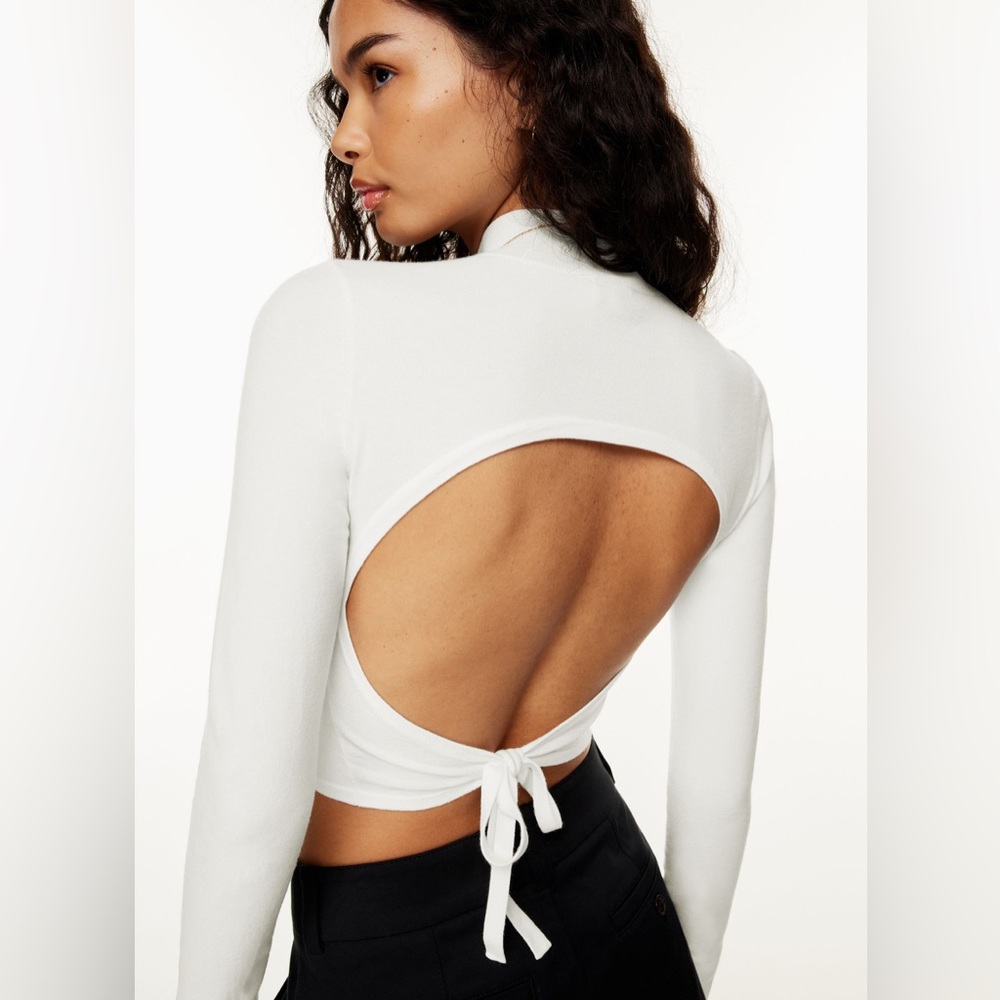 aritzia sunday best ellie long sleeve